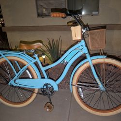 26"NEL LUSSO BY HUFFY WOMENS BEACH CRUISER BIKE. EXCELLLENT CONDITION WITH FRESHLY TUNE UP 👌🏼