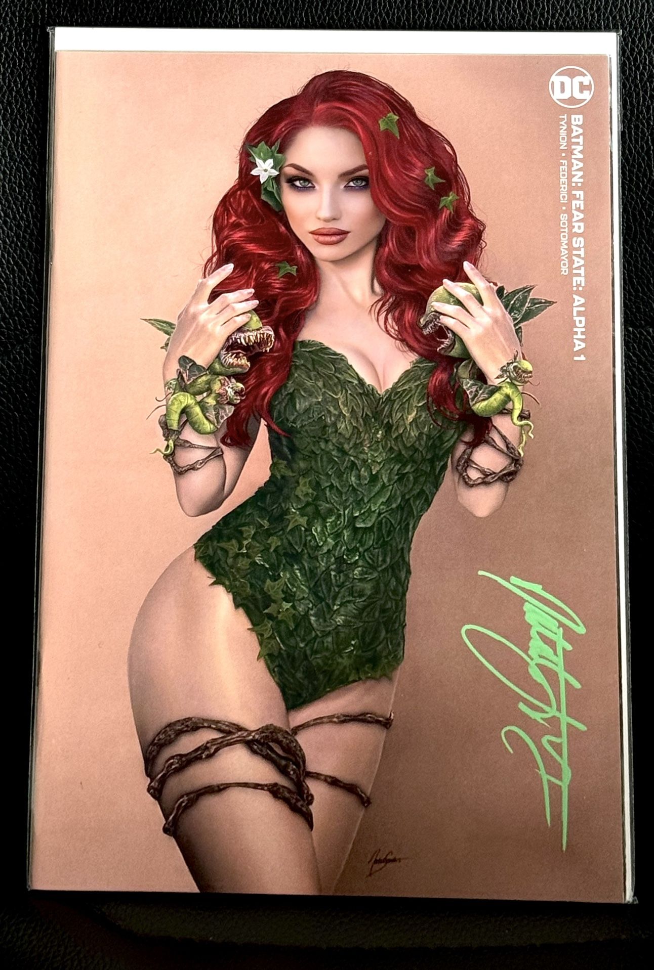 BATMAN FEAR STATE ALPHA #1 SIGNED BY NATALI SANDERS VIRGIN (MINIMAL) VARIANT POISON IVY-VF/NM