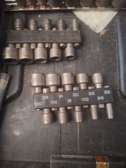 Tool - with multiple types of tools