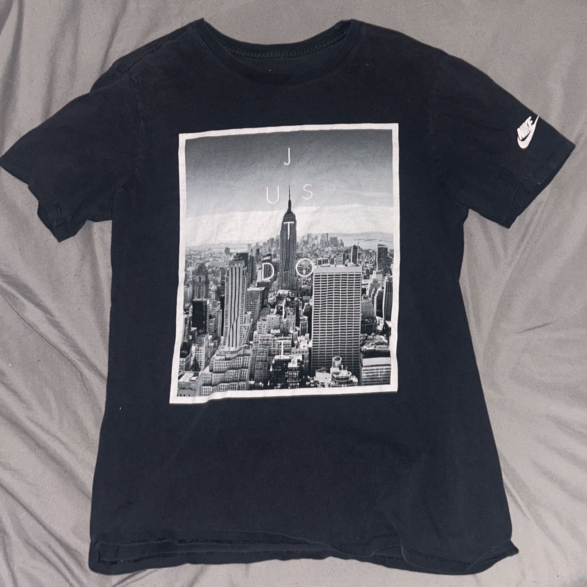 Nike black & white graphic tee