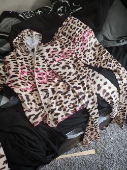 New cheetah print leggings with long sleeve hoodie