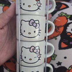 Hello Kitty Esspereso Mug Set