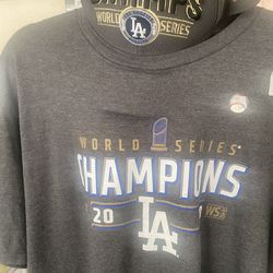 Dodger’s cap & tee shirt combo