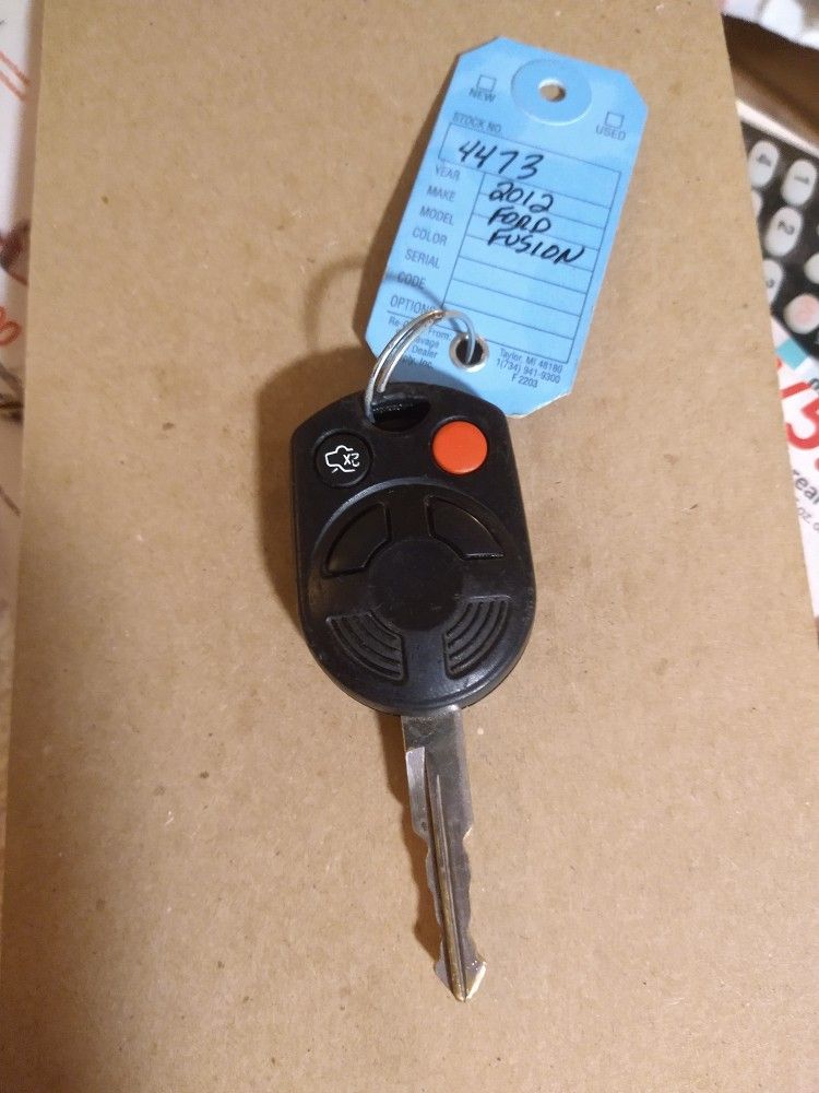 2012 Ford Fusion Car Key