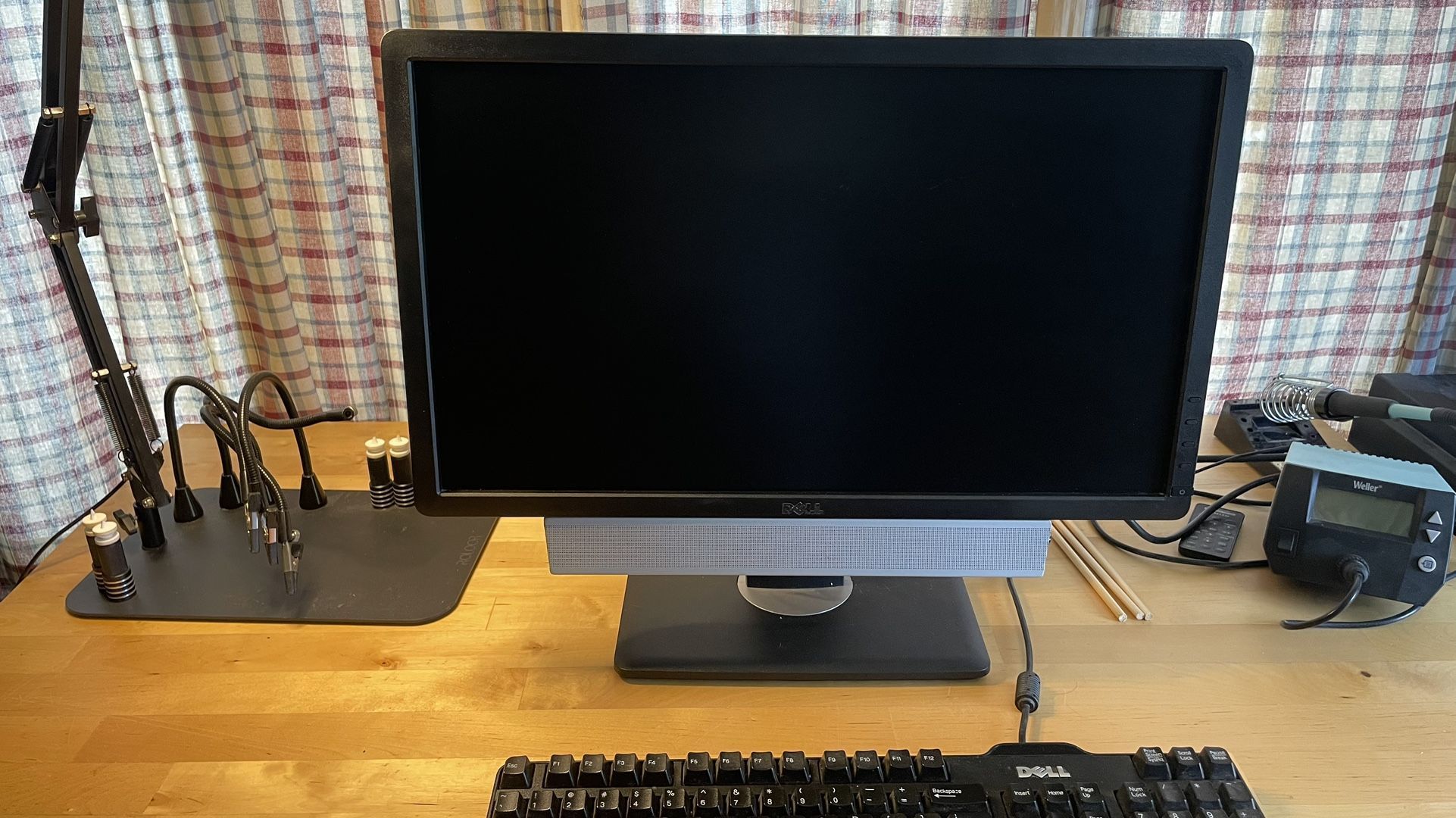 Dell 22” Monitor with Sound Bar