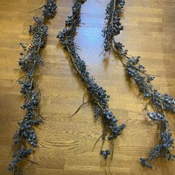Blue Berry Garlands