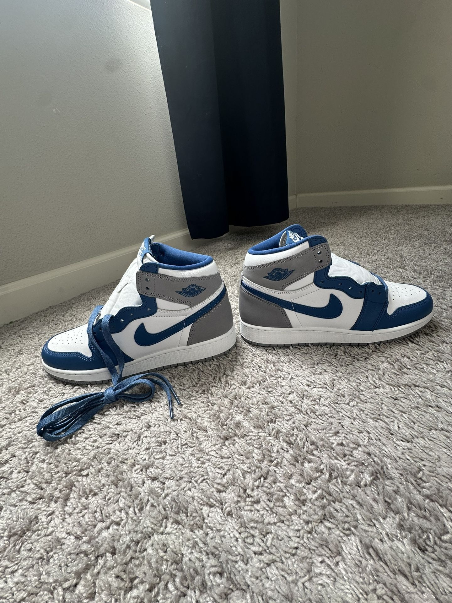Air Jordan 1 Retro High OG GS 'True Blue' – Size US 7 Y