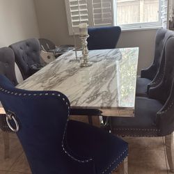 Dining Table And 6 Chairs 