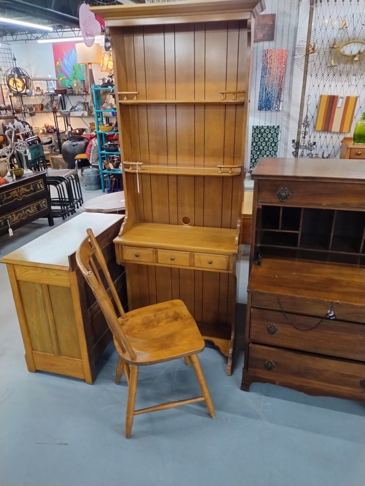 SALE $165 solid Maple Hutch Desk With Chair