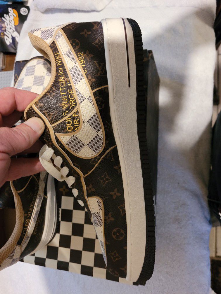 Louis Vuitton Monogram Sneakers for Sale in Commack, NY - OfferUp