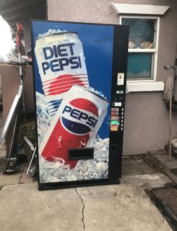 Pepsi Vending Machine – Excellent Condition