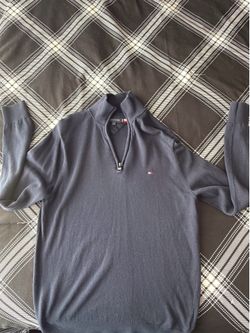 Tommy Hilfiger Quarter Zip - Men’s Size: M (Runs Small - fits more like a S) - Like New