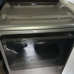 Electric Whirlpool Washer And Dyer