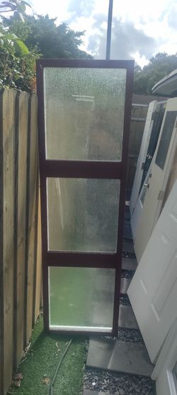 Exterior aluminum hurricane 🌀 impact satellite rain glass deco / insert 24x81 good condition