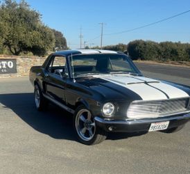 1968 MUSTANG