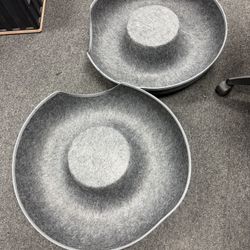 Large Cat Tunnel Bed for Indoor Cats , Scratch Resistant Donut Cat Bed, Up to 30 Lbs (L 24x24x11, Dark Grey)