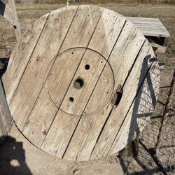 5’ WIRE SPOOL TOP FOR PROJECT