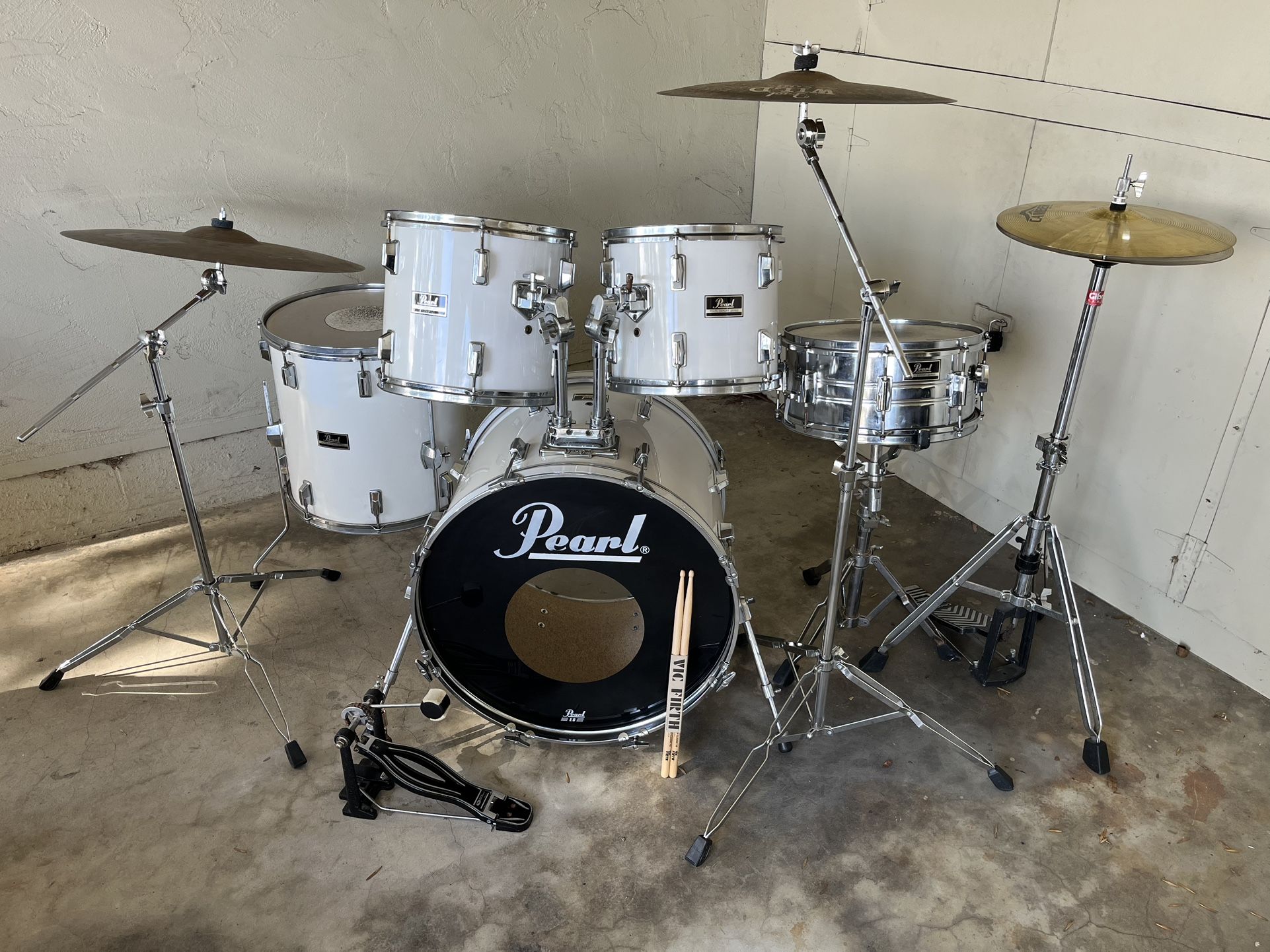 Pearl Polar White 5pc Drum Kit w Everything! Cymbal