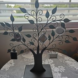 $25.00 - 2003 HALMARK Family Tree + (5) Picture Frames!  Multifunctional Uses/Like New Condition!