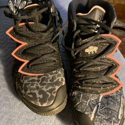 Nike Kyrie Kybrid Preowned 11.5