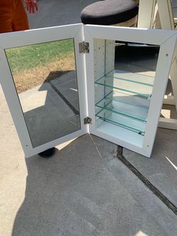white wood cabinet