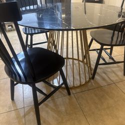 Dinning Table Set Of 4