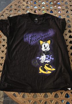 Glow Disney store Halloween tshirt size large