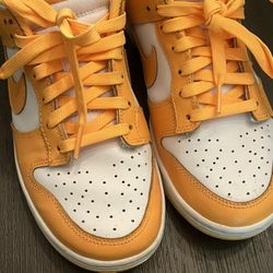 Nike Dunks 