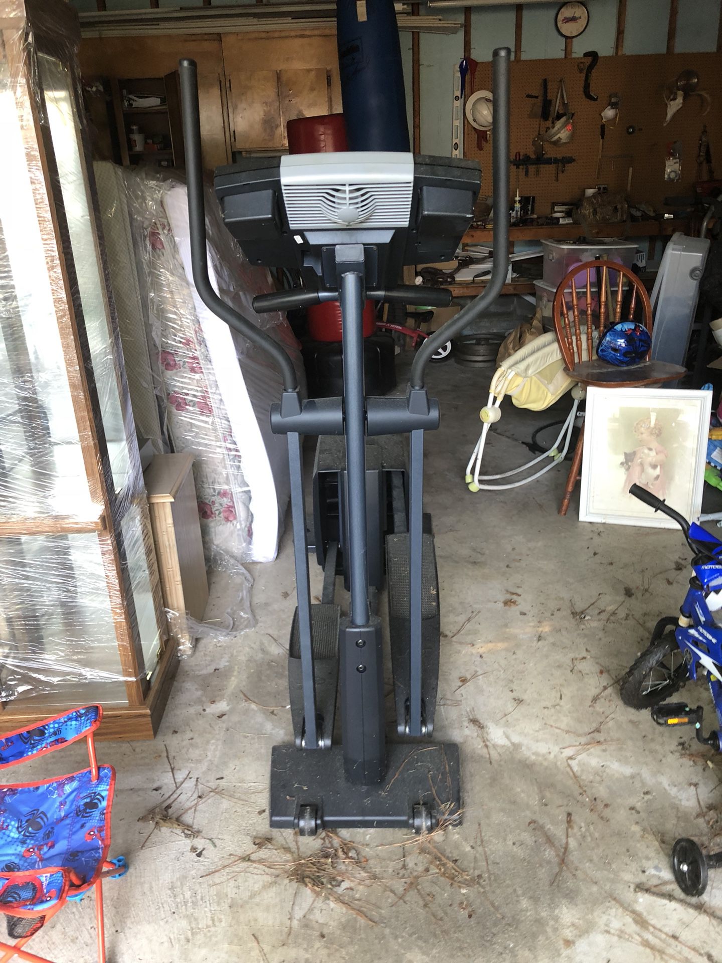Elliptical- Nordic track cx925-Pickup only
