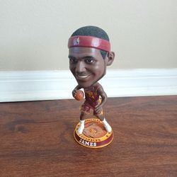 ✨️RARE Lebron James Bobblehead🏀