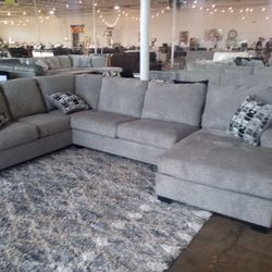 Huge Sectional With Chaise ( Ask For Jose)