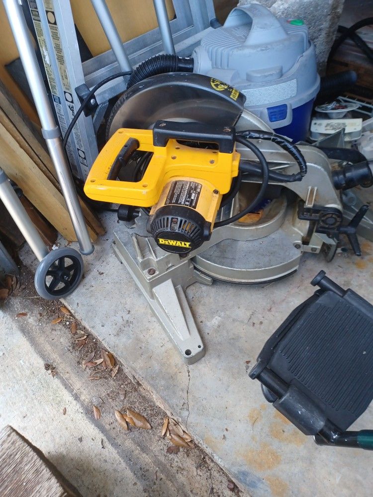 Dewalt Sew Heavy Duty