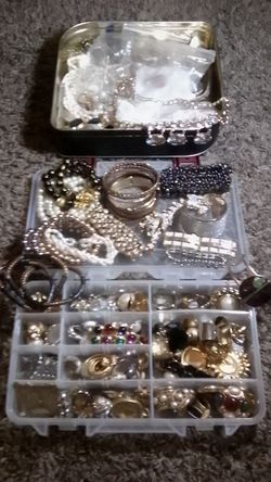 COSTUME JEWLRY ( EARINGS, BRACELETS, NECKLACES, RINGS, PINS BROCH)