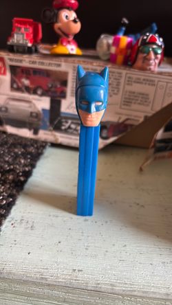 1985 Batman Pezz dispenser