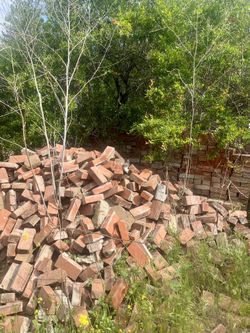 1000 red brick in very good condition make offer