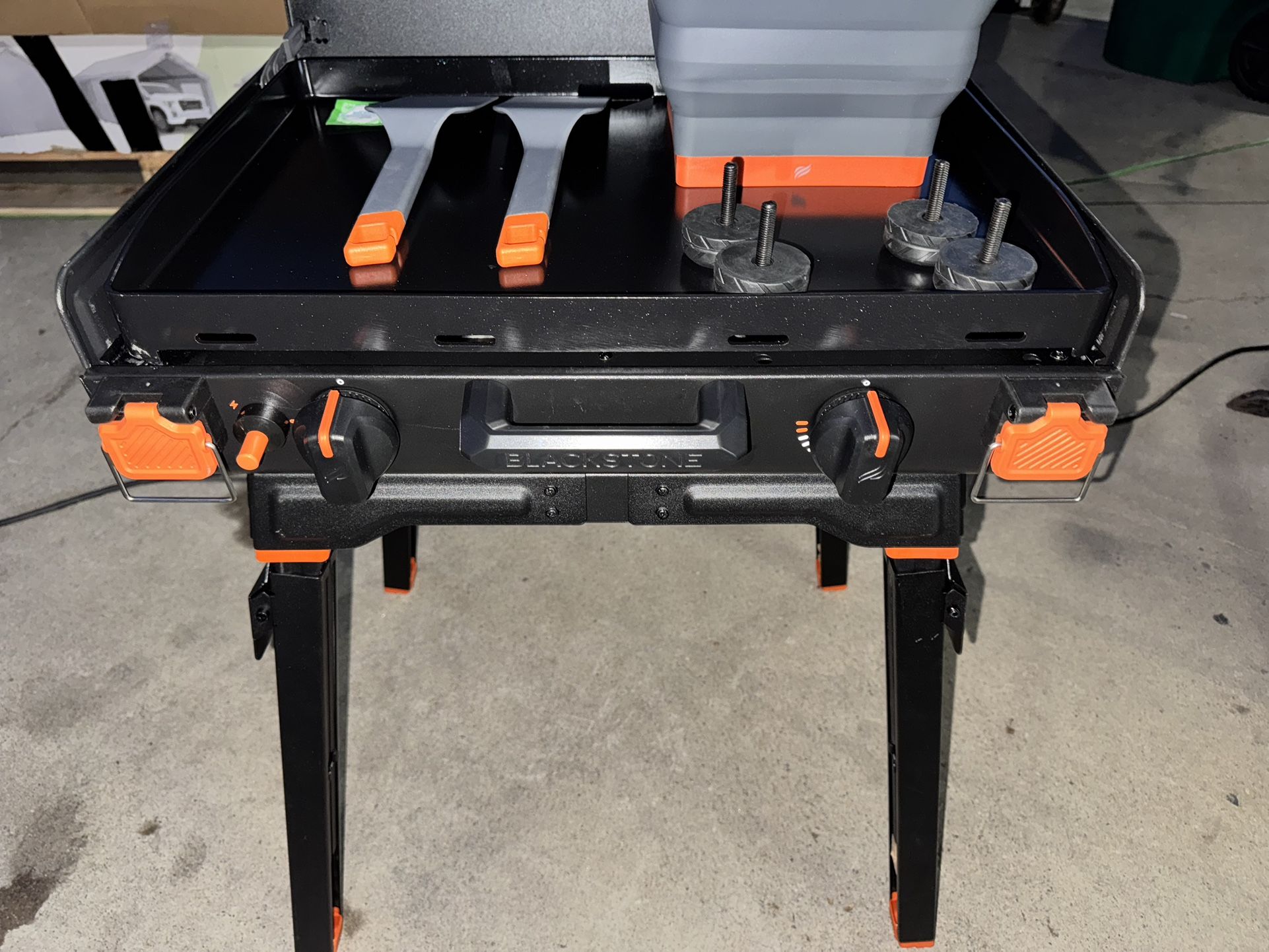 Blackstone 20in Camping Griddle Kit with Stand