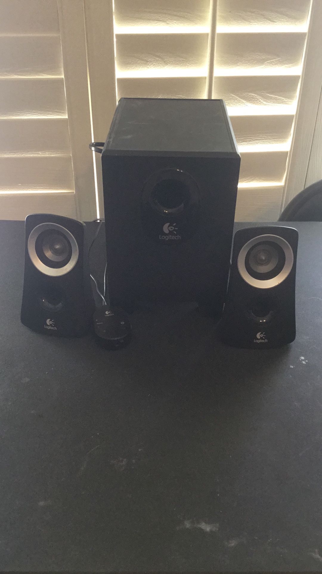 Logitech Multimedia Speaker System