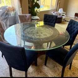 Beautiful Dinning Table 