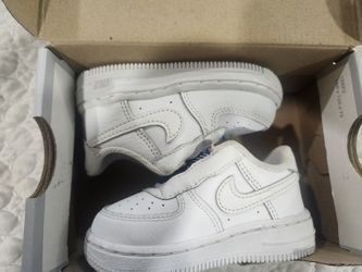 Nike Air Force 1. Toddlers 5C