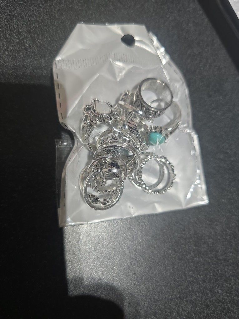 3 Dollar Each Ring