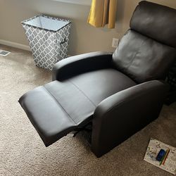Brown recliner Chair