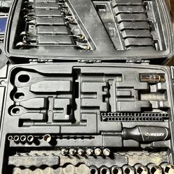 Husky 82-piece SAE Sockets & Wrenches Toolbox Set