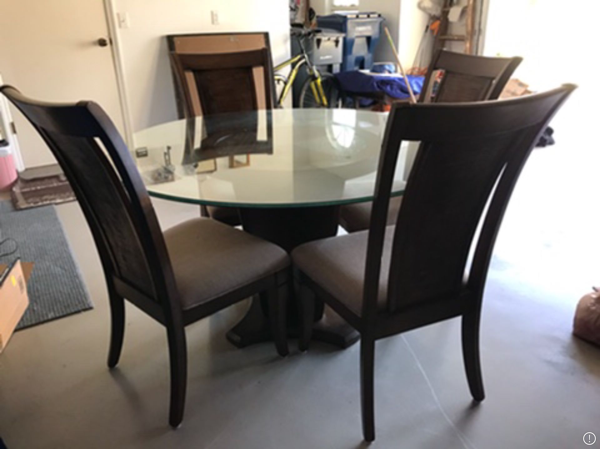 Kitchen table with 4 chairs