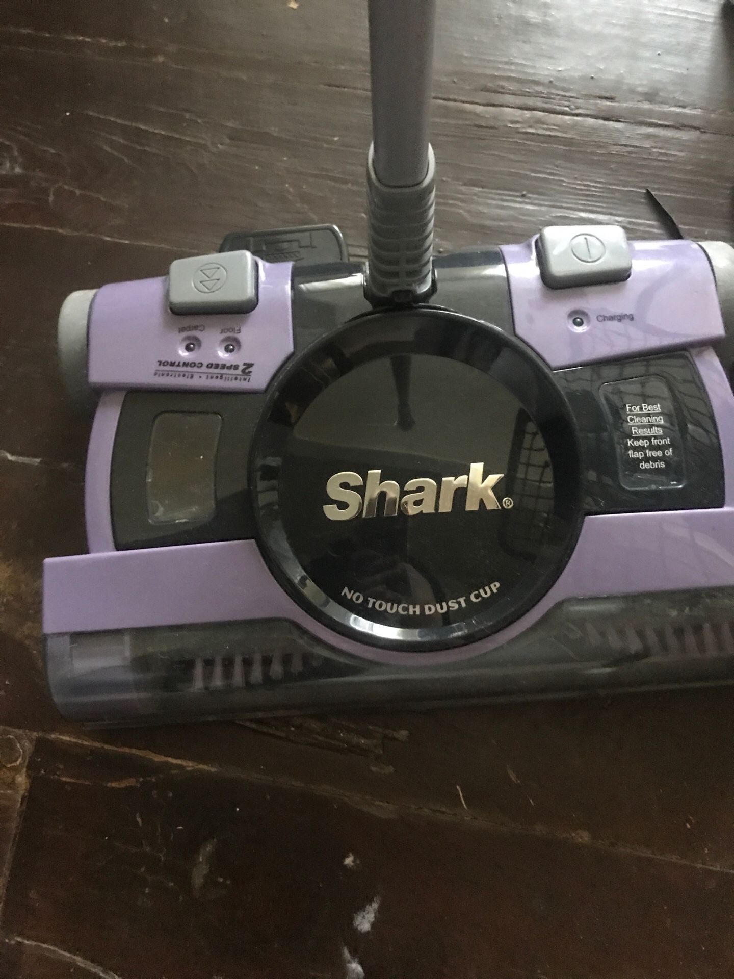 Shark vacuum cordless rechargeable*like new*