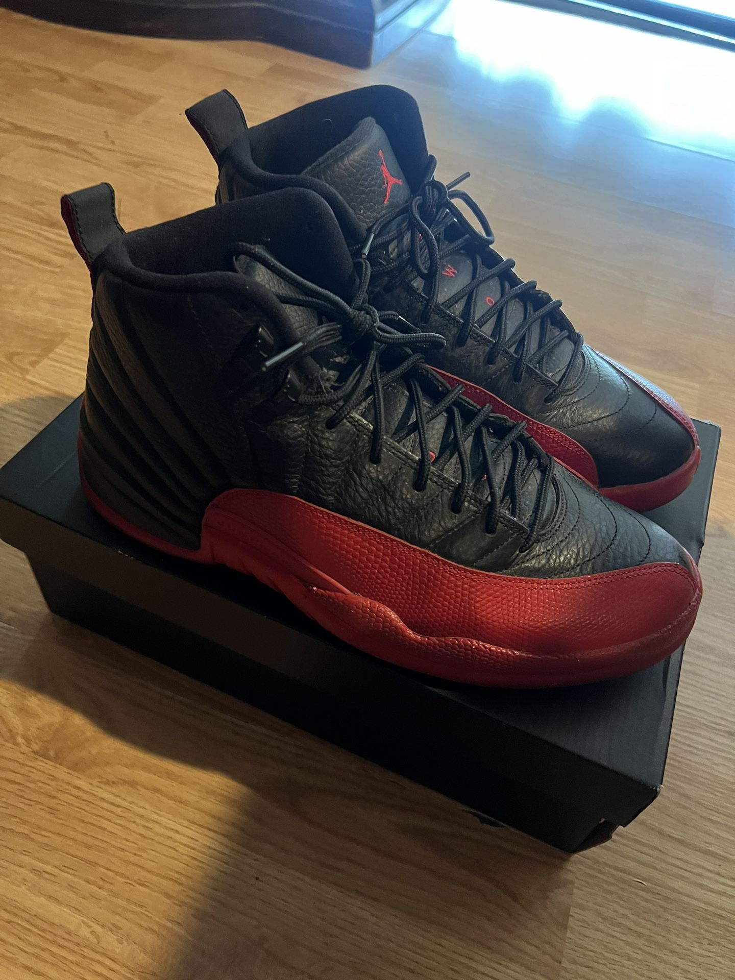 Jordan 12 Flu