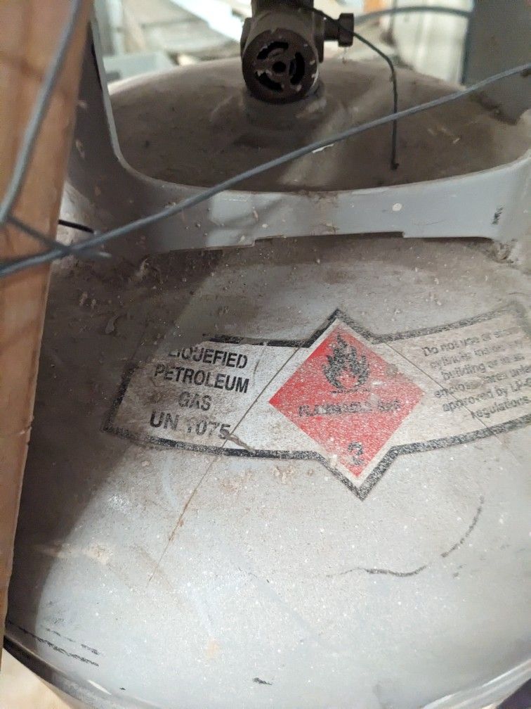 liquified petroleum tank 100 Lb