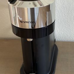 NESPRESSO COFFEE MACHINE
