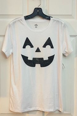 Brand new Juniors graphic Halloween tee size S