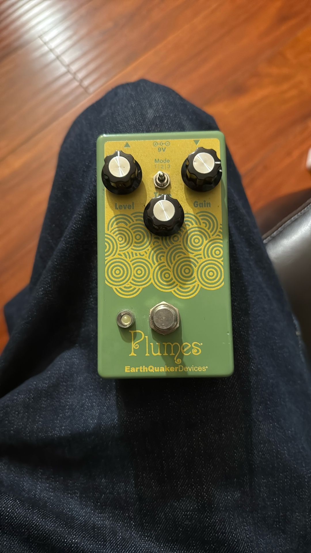 Plumes EarthQuaker Pedal