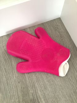 Sigma Makeup Brush Cleaning Hand